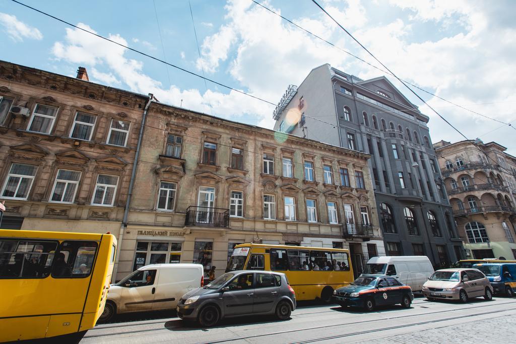 Апартаменти Біля Оперного Театру 利沃夫 外观 照片